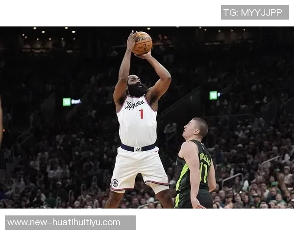 哈登首节三分球失准却依然贡献10分1板3助表现引发热议